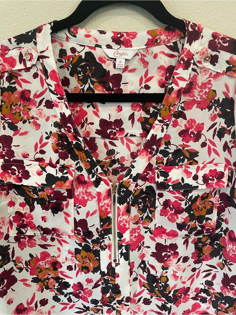 Candie's Pink & White Floral V-Neck Blouse